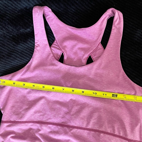 Outdoor Research Amelia tank with built in shelf bra, womenโs size small - Picture 11 of 14